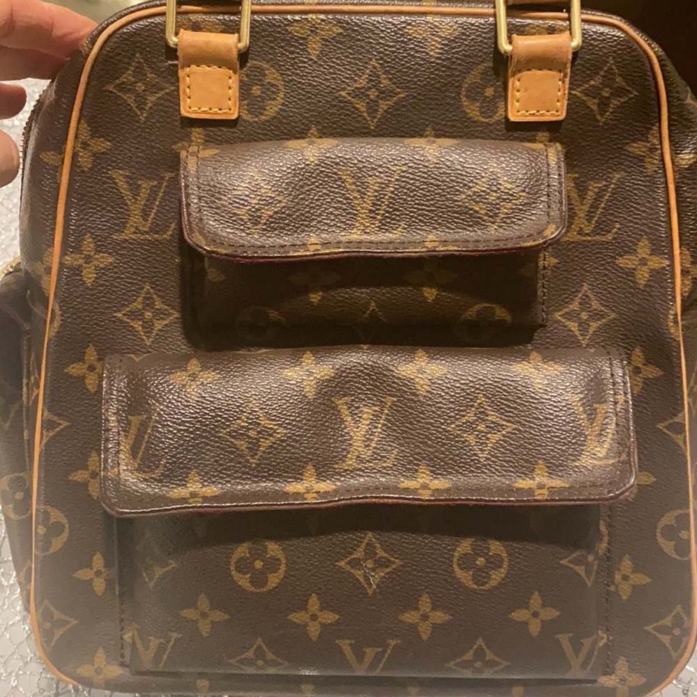 🔥Louis Vuitton Auth. Excentri Cite monogram canvas handbag w/org box & dustbag